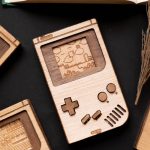 3473943847 (1) Wood Game Boy "Kirby"