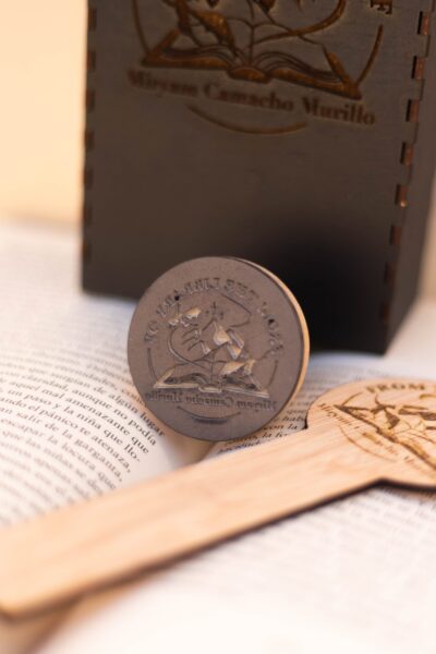 Sello literario personalizado - Romantasy